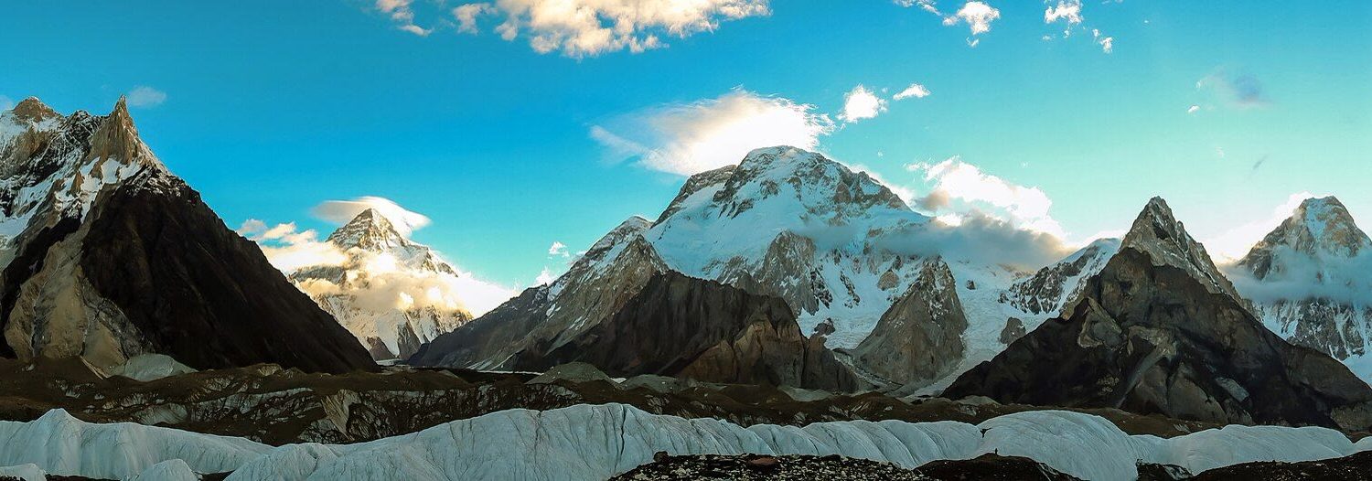 Мармуровий пік, K2, Броуд-пік і Гашербрум IV з табору Конкордія